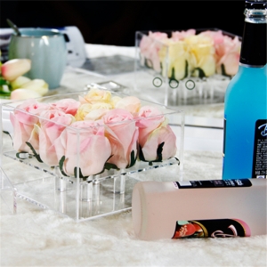China manufactory offer ECO-Friendly acrylic rose box for wedding event 