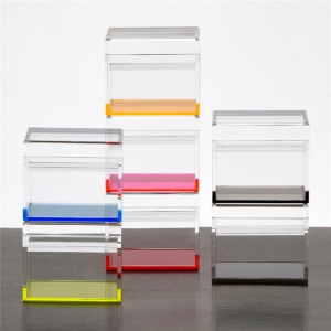 Colored mini square acrylic favor gift box 
