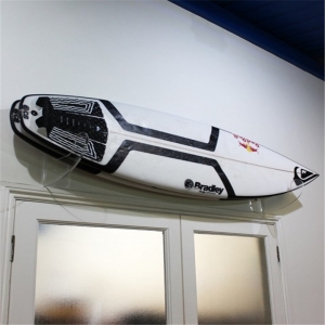 Wholesale wall mounted invisible clear acrylic surfboard rack 