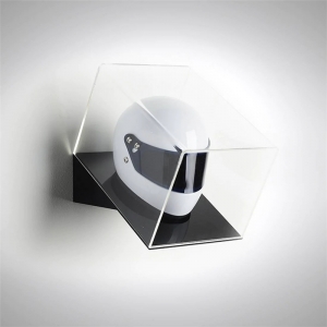 Wall-mounted slanted clear acrylic 1:2 1:4 helmet display case 