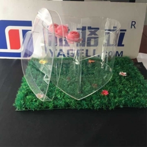 Transparent acrylic heart shaped flower packaging box 