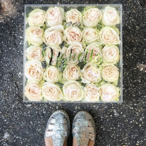 Transparent acrylic heart shaped flower packaging box 