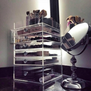 Acrylic makeup organizer