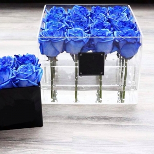 Customized Acrylic Gift Box Cube Flower Display Box 