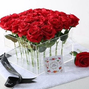 Hot sell elegant wholesale acrylic flower box with high transparency 