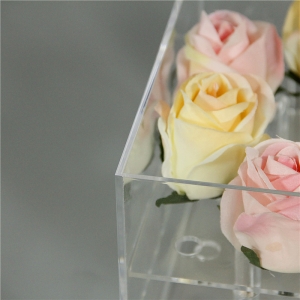 Special Customized clear 16 rose Acrylic Flower Box 