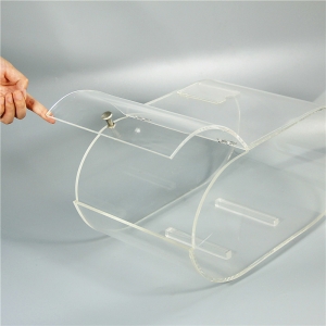 acrylic box with hinge lid