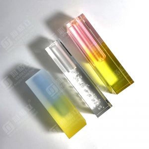 Custom gradient clear acrylic lucite flower vase 