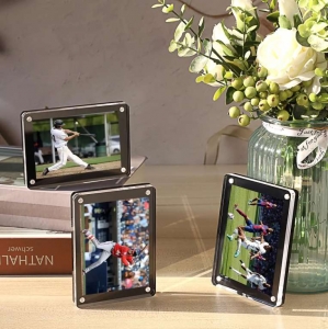 Magnetic card holders