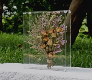 wholesale Acrylic Preserved Flower Display box 