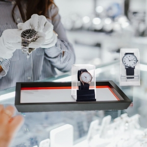 Yageli Clear Watch display and storage box 
