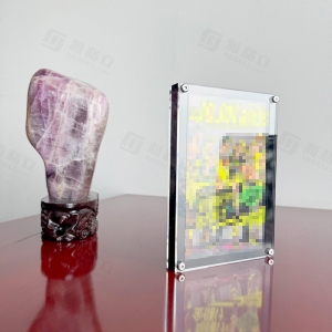 Detachable acrylic comic book display frame with screws 