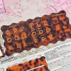mahjong tile holder